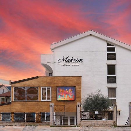 Hotel Maksim Herceg Novi Bagian luar foto
