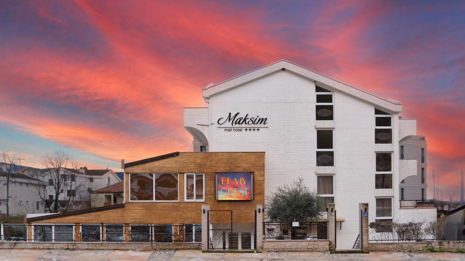 Hotel Maksim Herceg Novi Bagian luar foto
