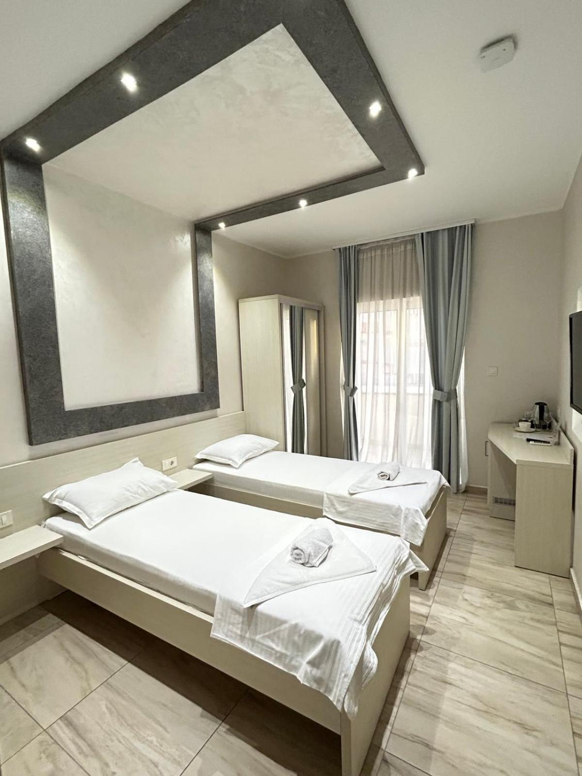 Hotel Maksim Herceg Novi Bagian luar foto