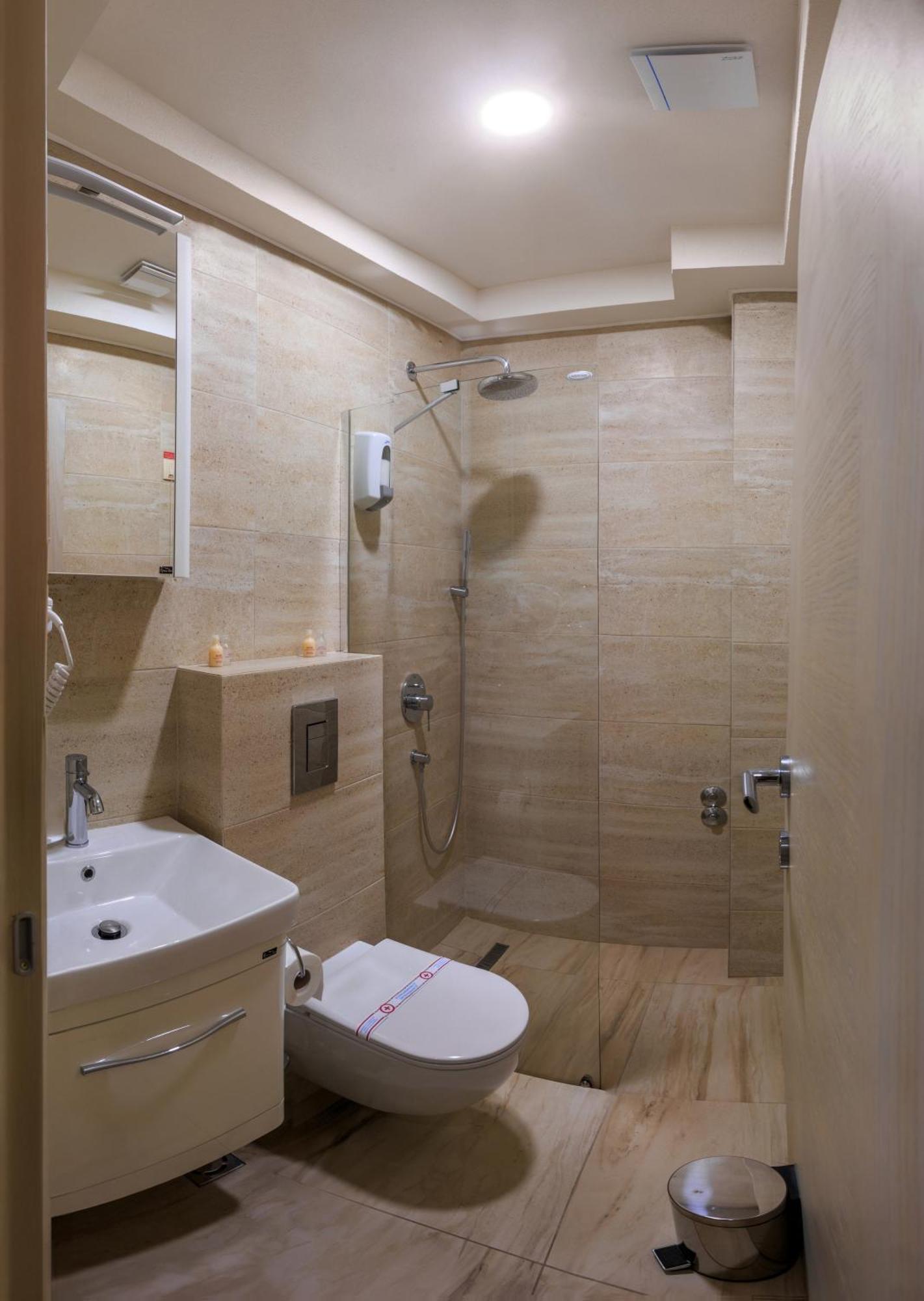 Hotel Maksim Herceg Novi Bagian luar foto