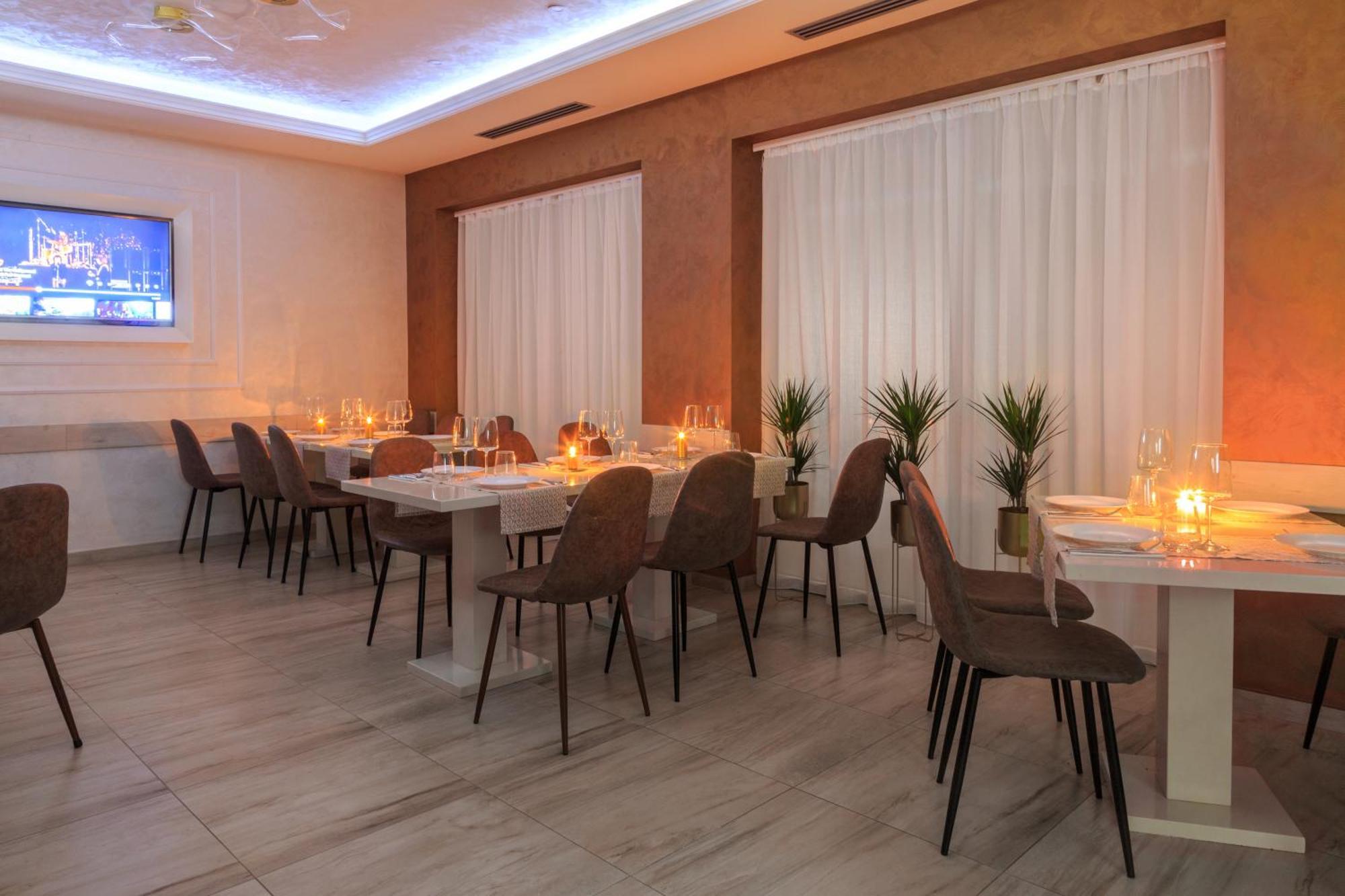 Hotel Maksim Herceg Novi Bagian luar foto
