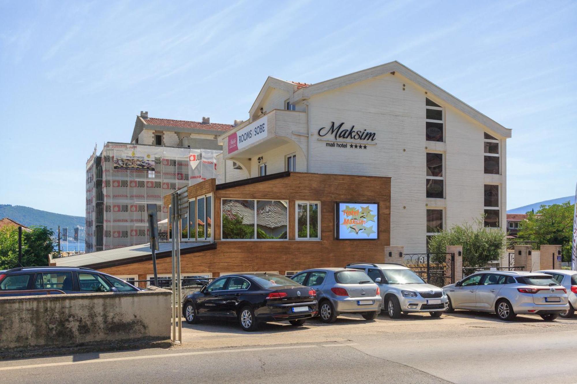 Hotel Maksim Herceg Novi Bagian luar foto