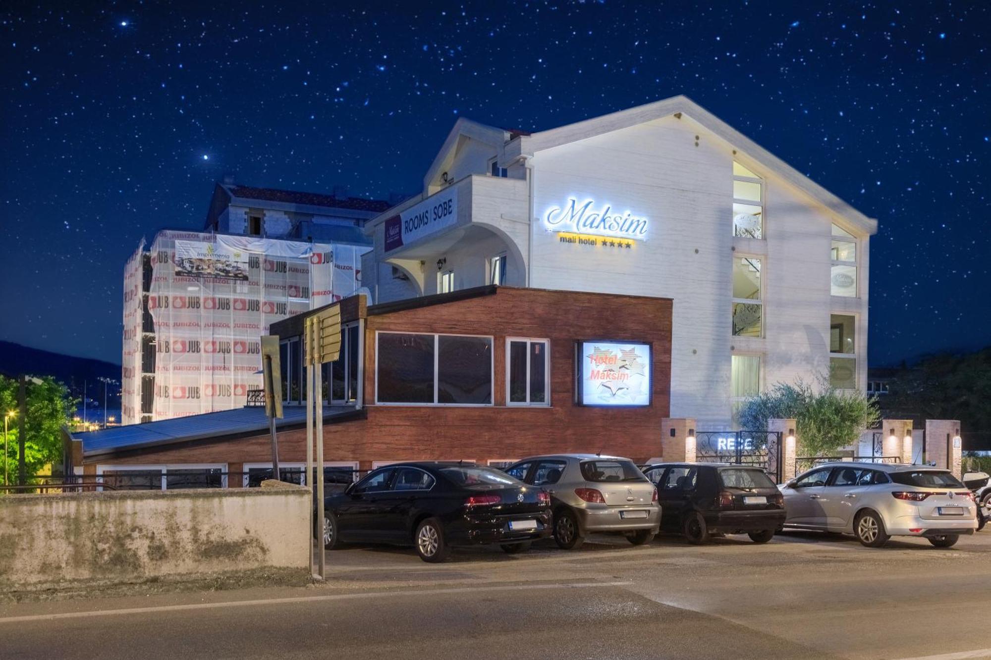 Hotel Maksim Herceg Novi Bagian luar foto