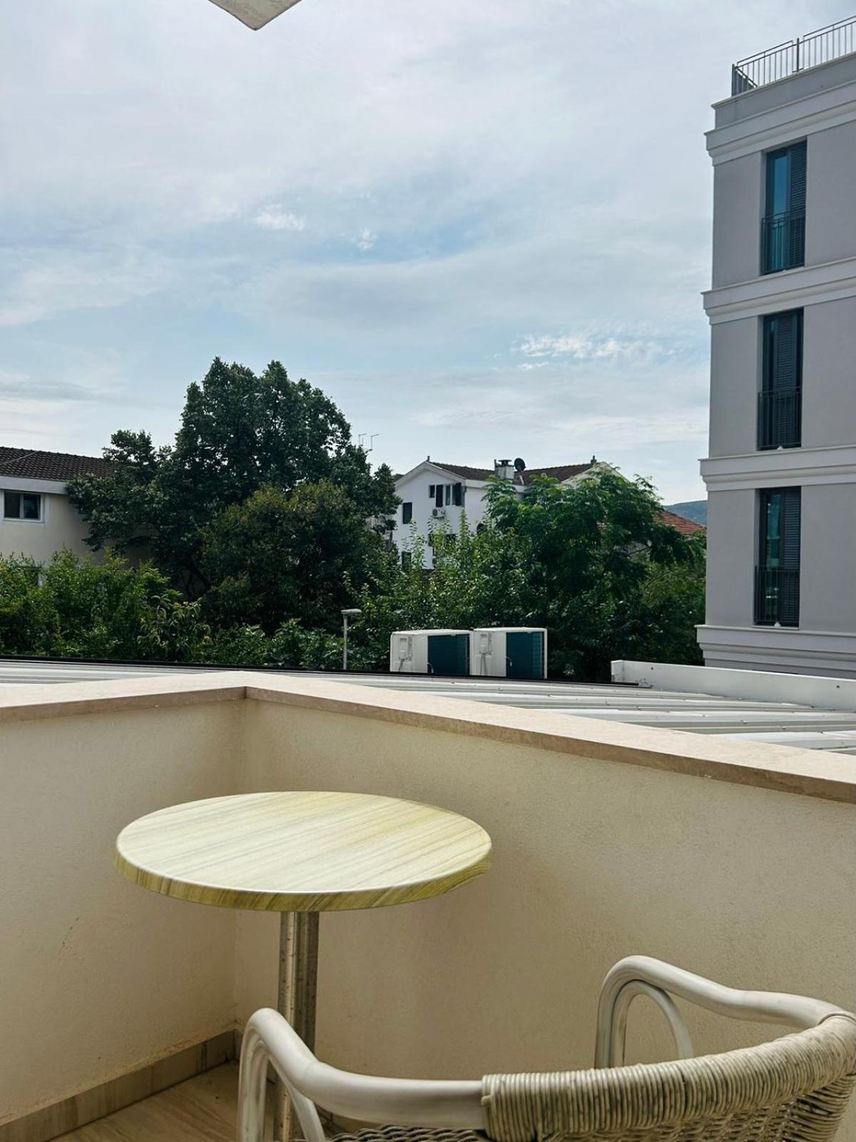 Hotel Maksim Herceg Novi Bagian luar foto